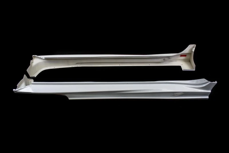 Buy Evo X side skirts in VRS Style ’17 Ultimate design for 2008–2012 models, Check material options, fitment and installation before ordering.